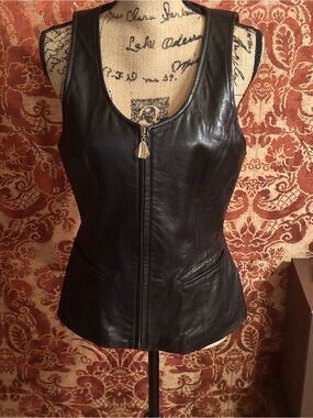 Dana Buchman Black Leather Zip-Front Women's Vest
